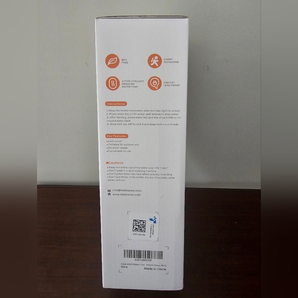 NEW MalsiPree Dog Travel Water Bottle - Picture 2 of 3